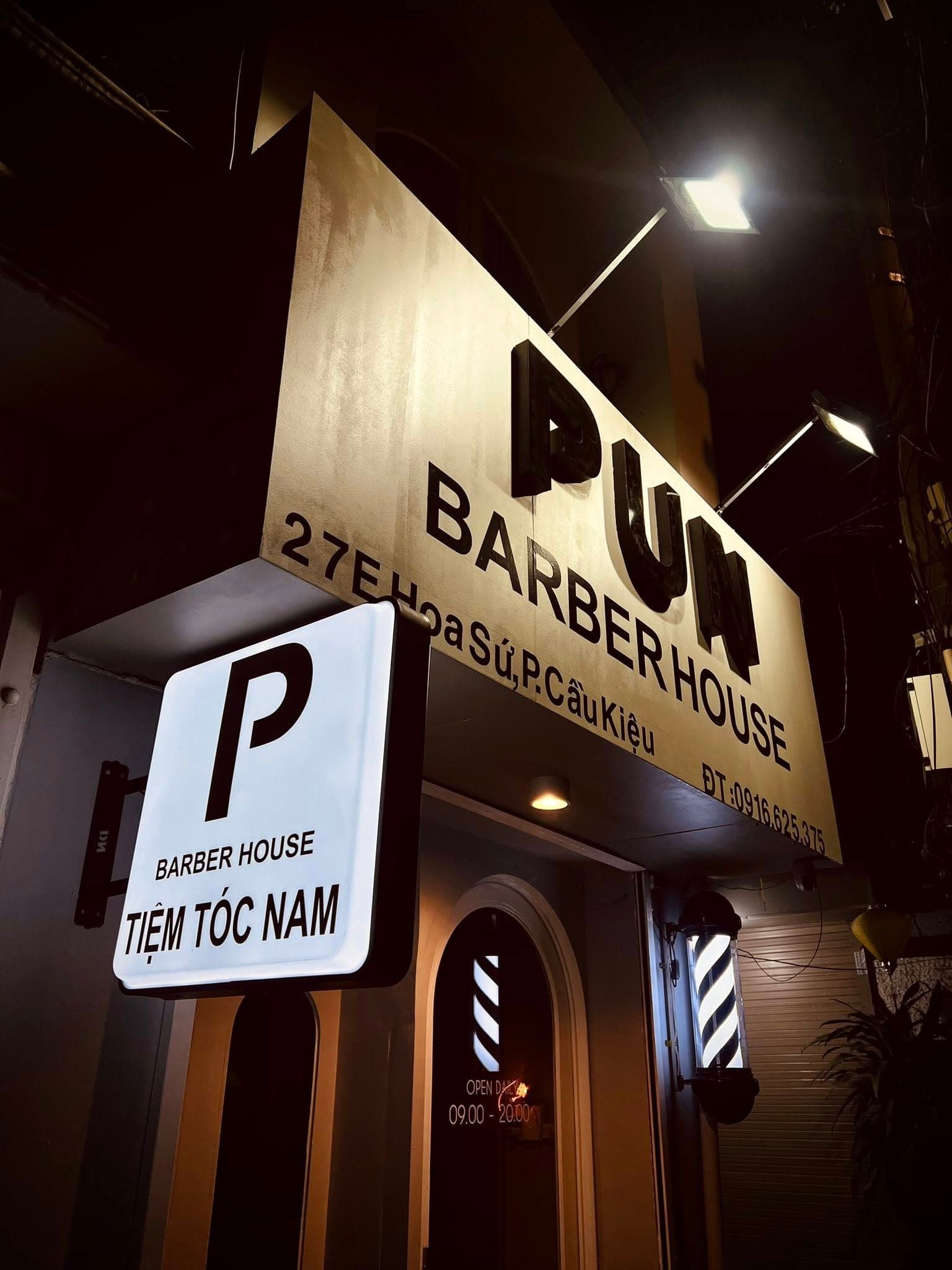 Mặt tiền Pun Barberhouse